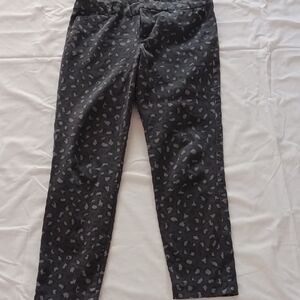 Old Navy Black and Gray Leopard Print Pixie Ankle Pants